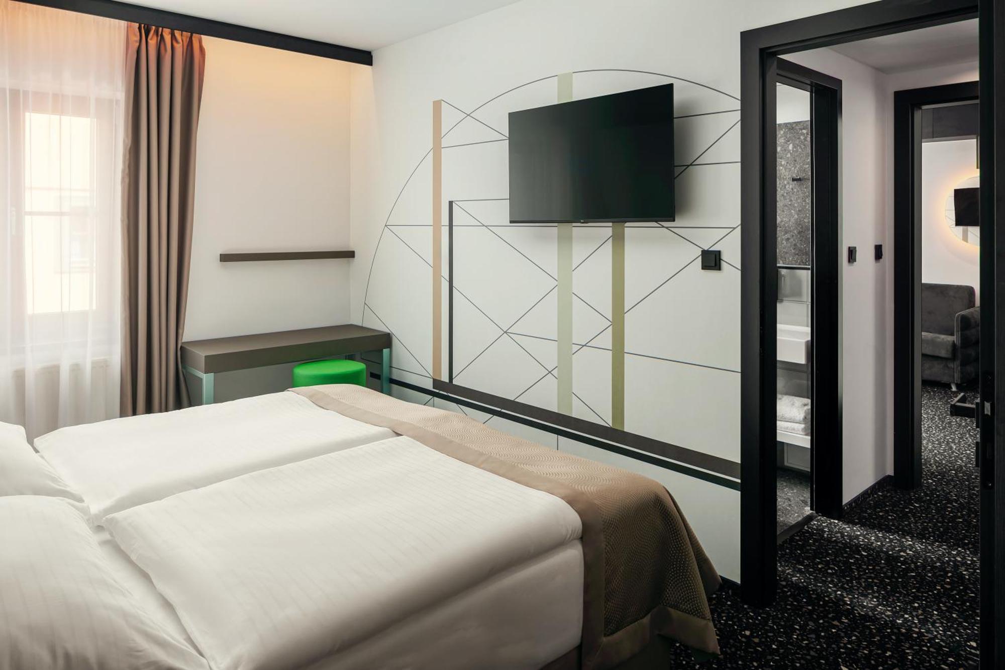 Ea Embassy Hotel Prague